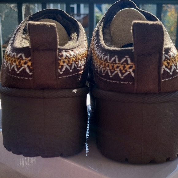 Alpine Swiss Chocolate Brown Suede Slippers - Picture 8 of 9